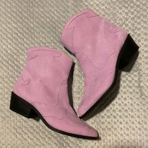 Brand new Lavender Cowgirl boots